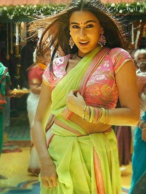 Sara Ali Khan in saree|Atrangi Re movie|Saif Ali Khan|Amritha Singh|Neon Saree|Chaka Chak song