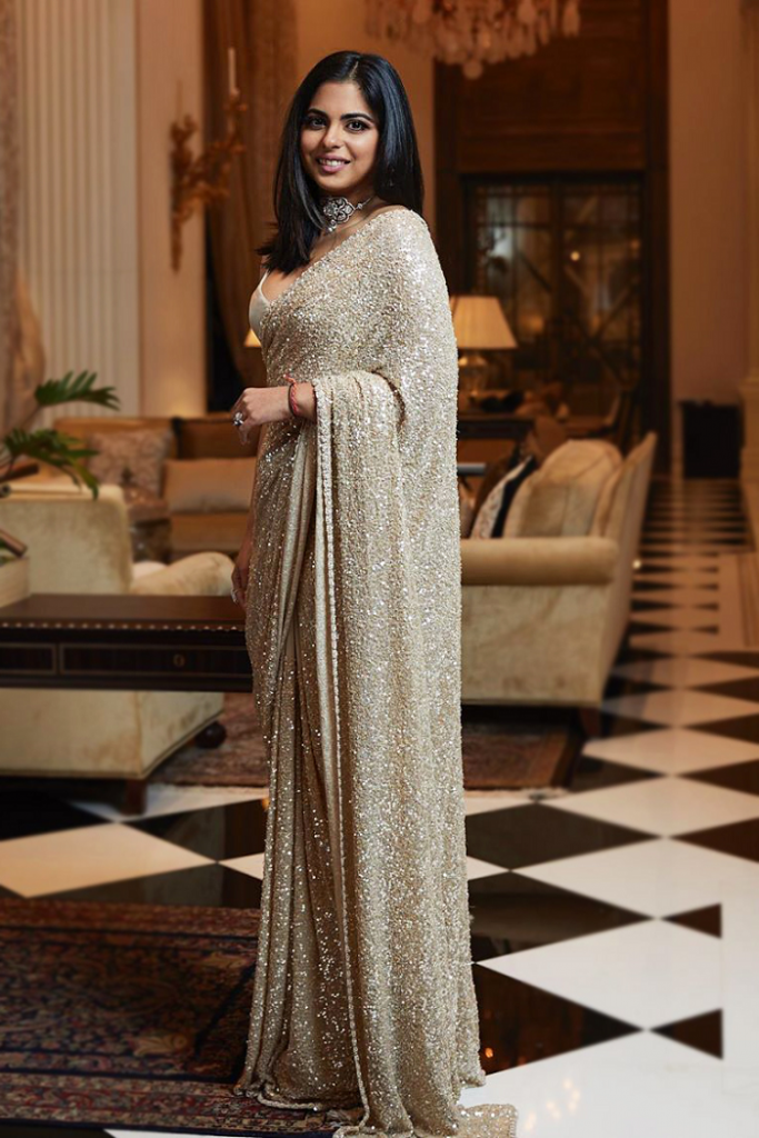 Isha Ambani|Anand Piramal|Mukesh Amabni daughter|Tina AMbani|Isha Ambani in ethnic wear|Isha AMabni fashion sense|www.herlyfe.com